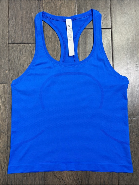 lululemon athletica Tops - Lululemon NWOT Swiftly Tech Racerback Tank Top 2.0 *Race Length Blazer Blue Tone
